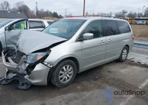 2005 Honda Odyssey Touring z USA, uszkodzony, nr VIN 5FNRL388X5B131696